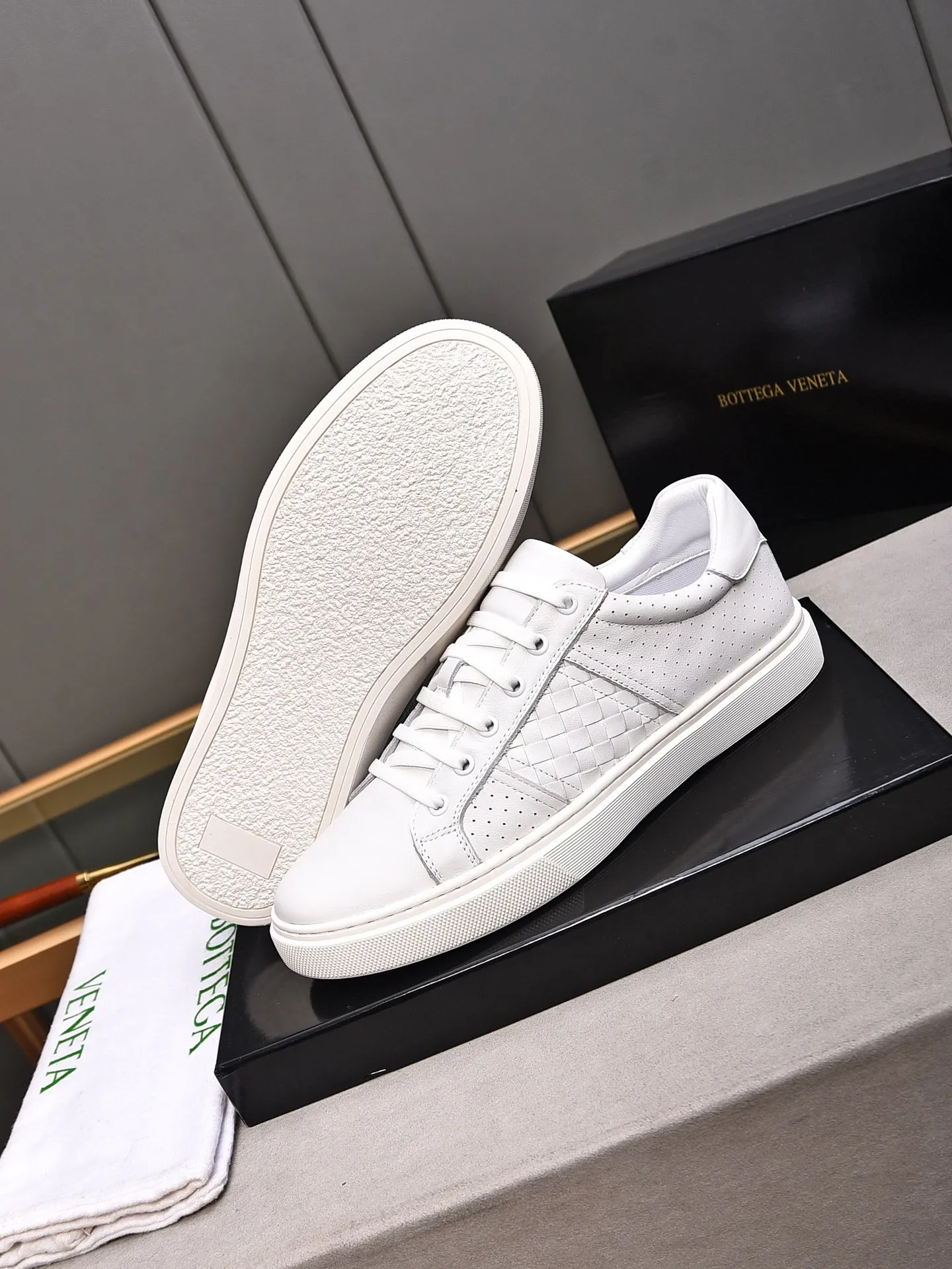 Men's shoes 💰480 [Lace-up series] BOTTEG* VENET* - high-end boutique Size: 38-44 (45 customized) BV new product, first-layer cowhide artificially woven classic style and contemporary fashion temperament harmoniously blend, rubber soles are light and flexible, water-dyed cowhide pads! [Taobao, Tmall, and live streaming are the first choices]